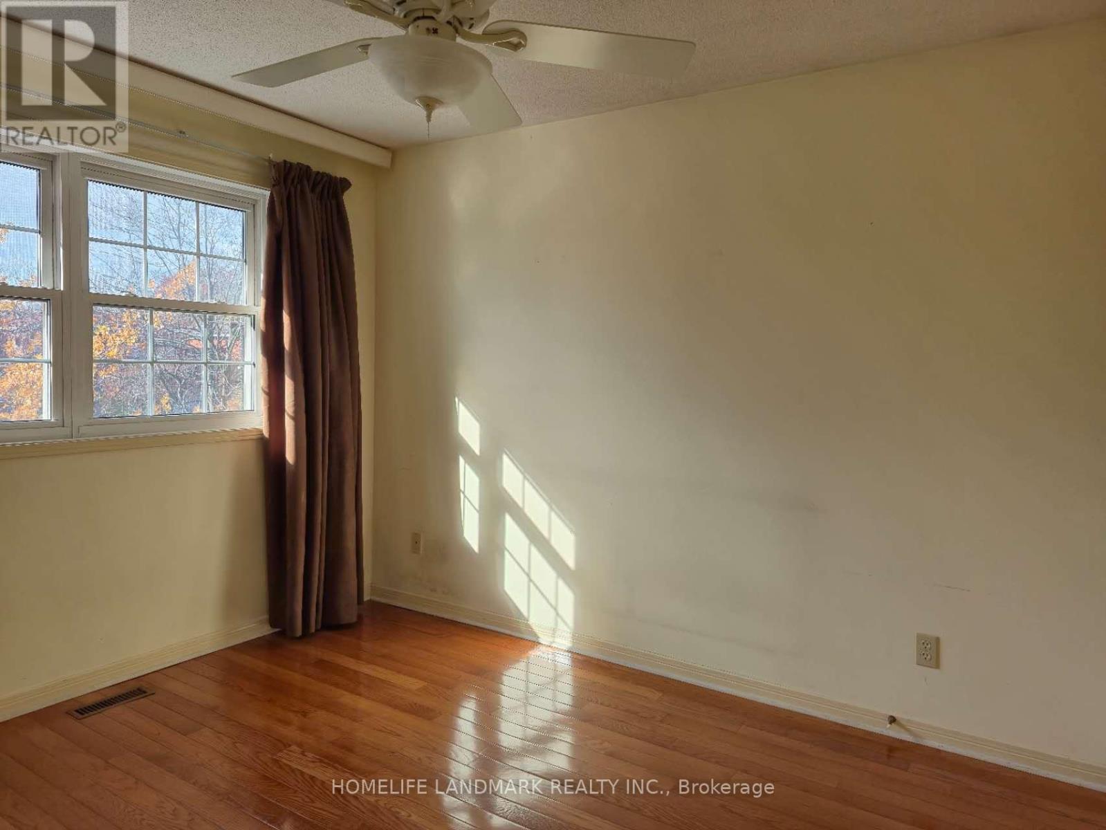 4201 Wakefield Crescent, Mississauga, Ontario  L5C 4M2 - Photo 13 - W12583810