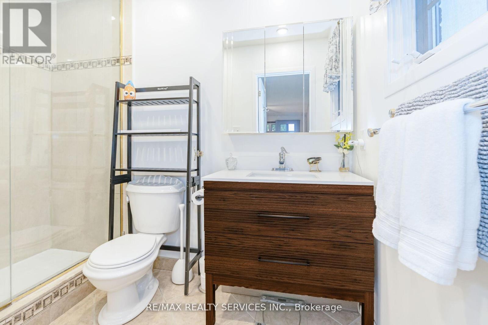 18 Mitchell Avenue, Brampton, Ontario  L6Z 1H3 - Photo 25 - W12583828