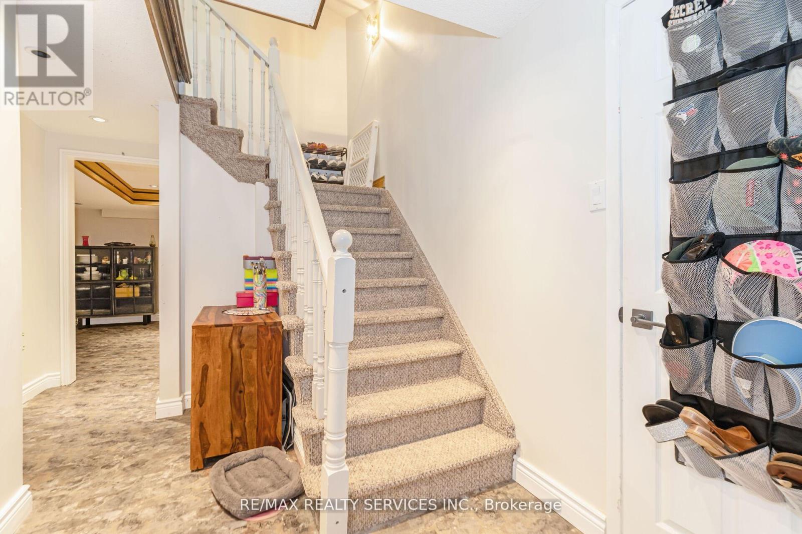 18 Mitchell Avenue, Brampton, Ontario  L6Z 1H3 - Photo 31 - W12583828