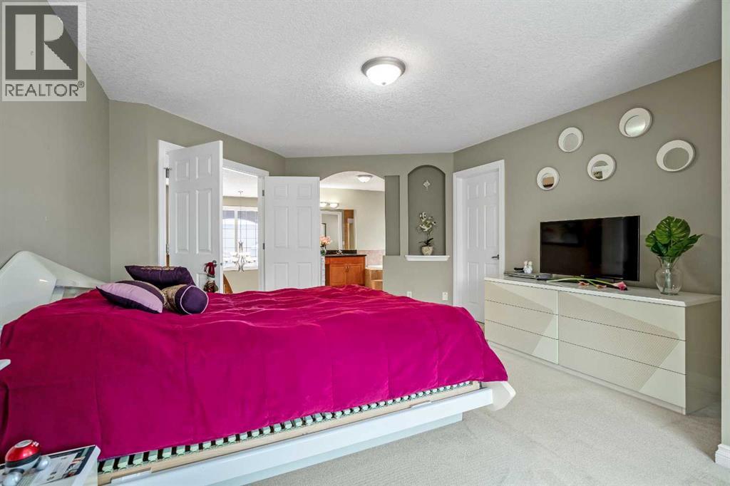 26 Simcrest Manor Sw, Calgary, Alberta  T3H 4K1 - Photo 23 - A2272875