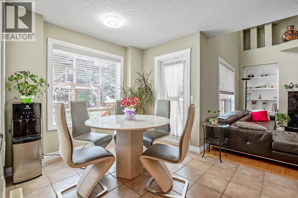 26 Simcrest Manor Sw, Calgary, Alberta  T3H 4K1 - Photo 13 - A2272875