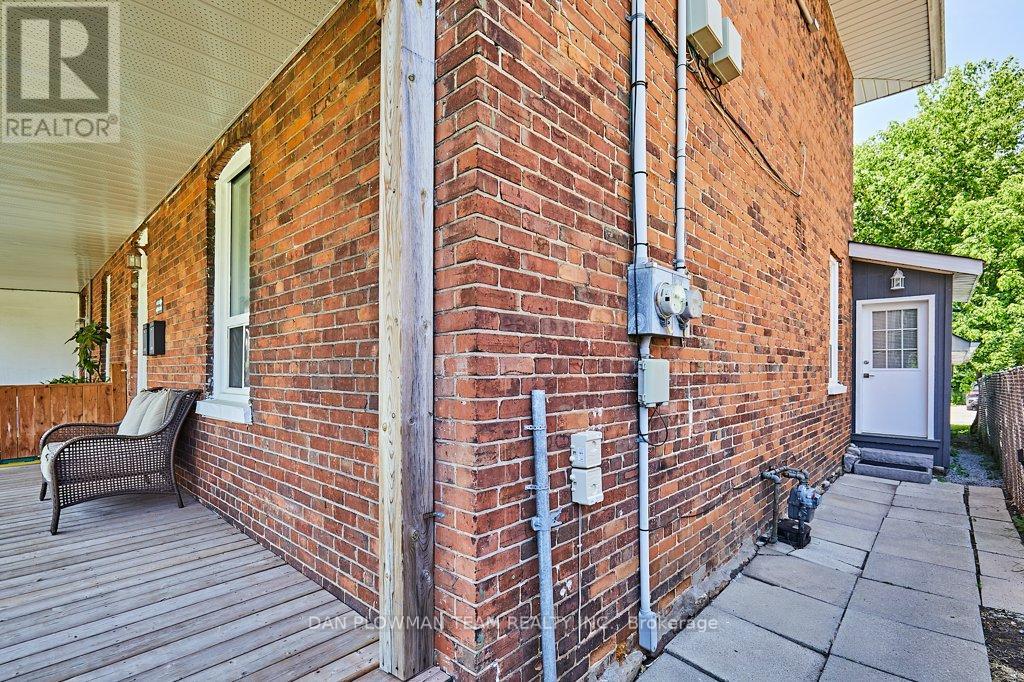 20 Queen Street, Kawartha Lakes, Ontario  K9V 1E9 - Photo 3 - X12583760