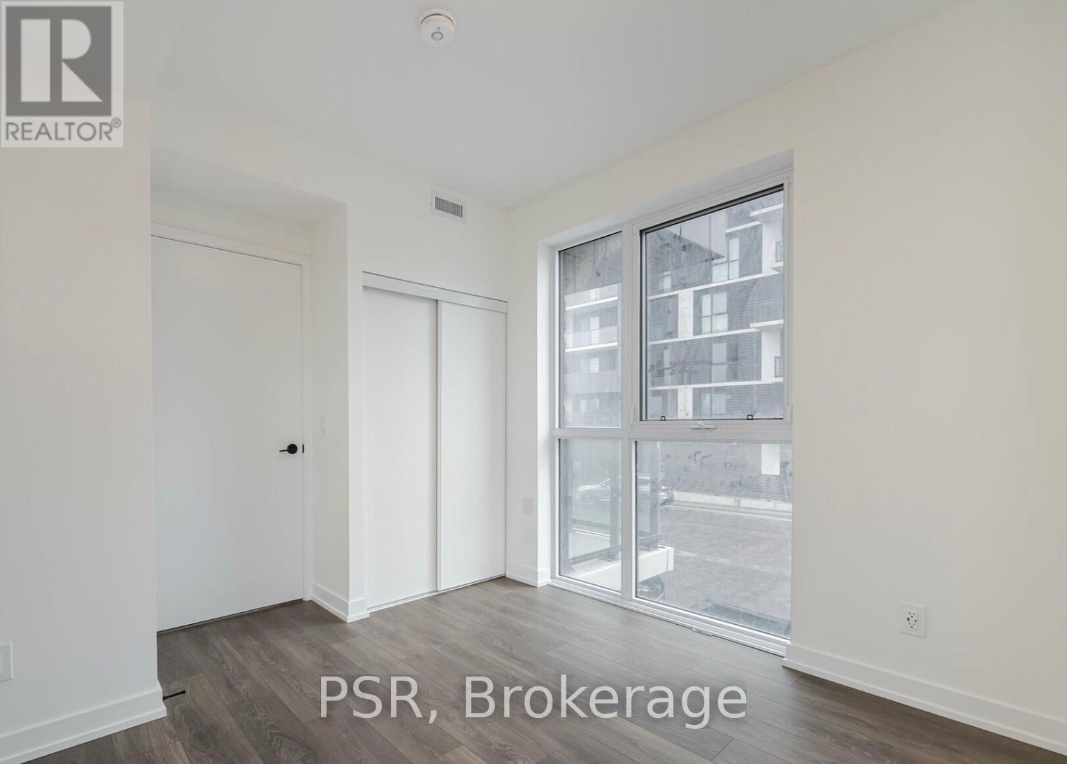 214 - 335 Wheat Boom Drive, Oakville, Ontario  L6H 7X4 - Photo 8 - W12466493