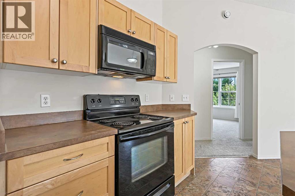 204, 30 Panatella Landing Nw, Calgary, Alberta  T3K 0K8 - Photo 11 - A2256467