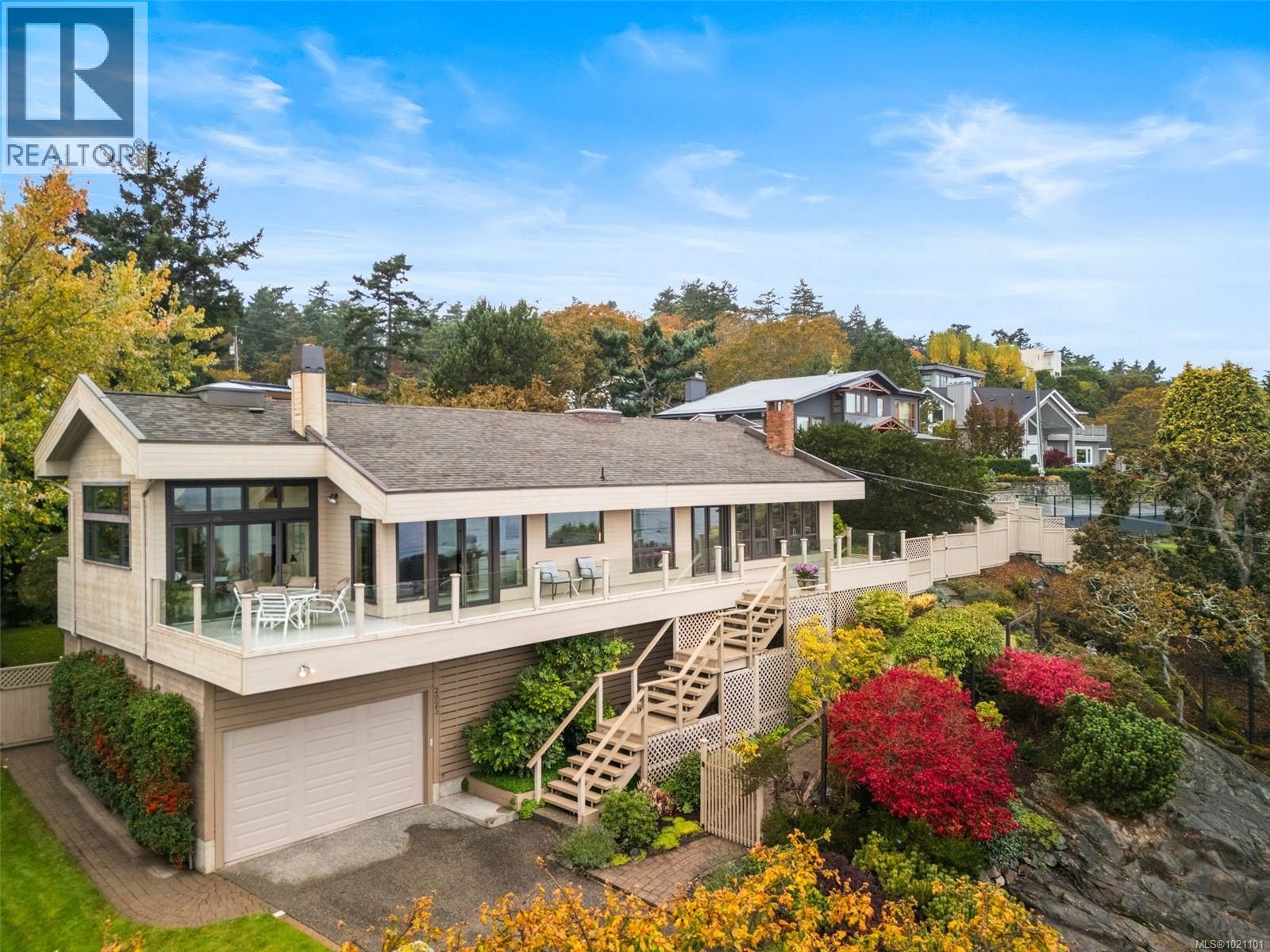 2923 Mt. Baker View Rd, Saanich, British Columbia
