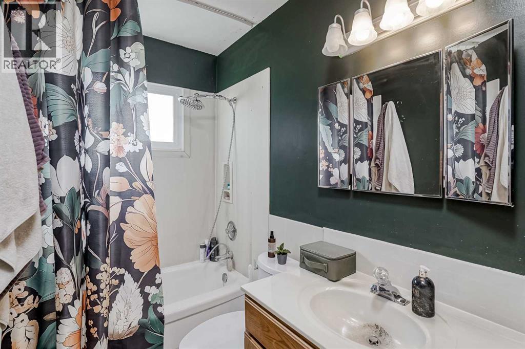 4928 45 Street Sw, Calgary, Alberta  T3E 3W4 - Photo 21 - A2266312