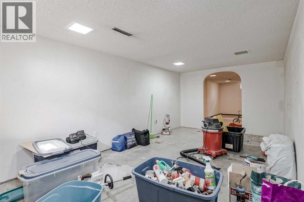 4928 45 Street Sw, Calgary, Alberta  T3E 3W4 - Photo 23 - A2266312