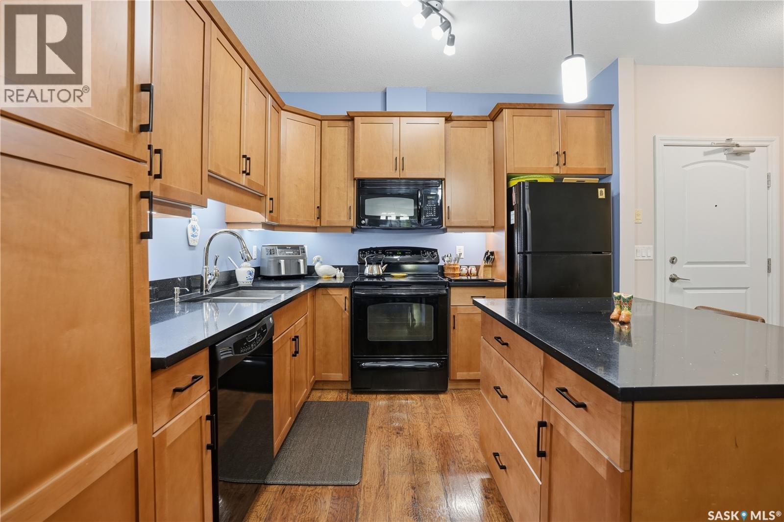 301 2160 Heseltine Road, Regina, Saskatchewan  S4V 1L2 - Photo 7 - SK021306