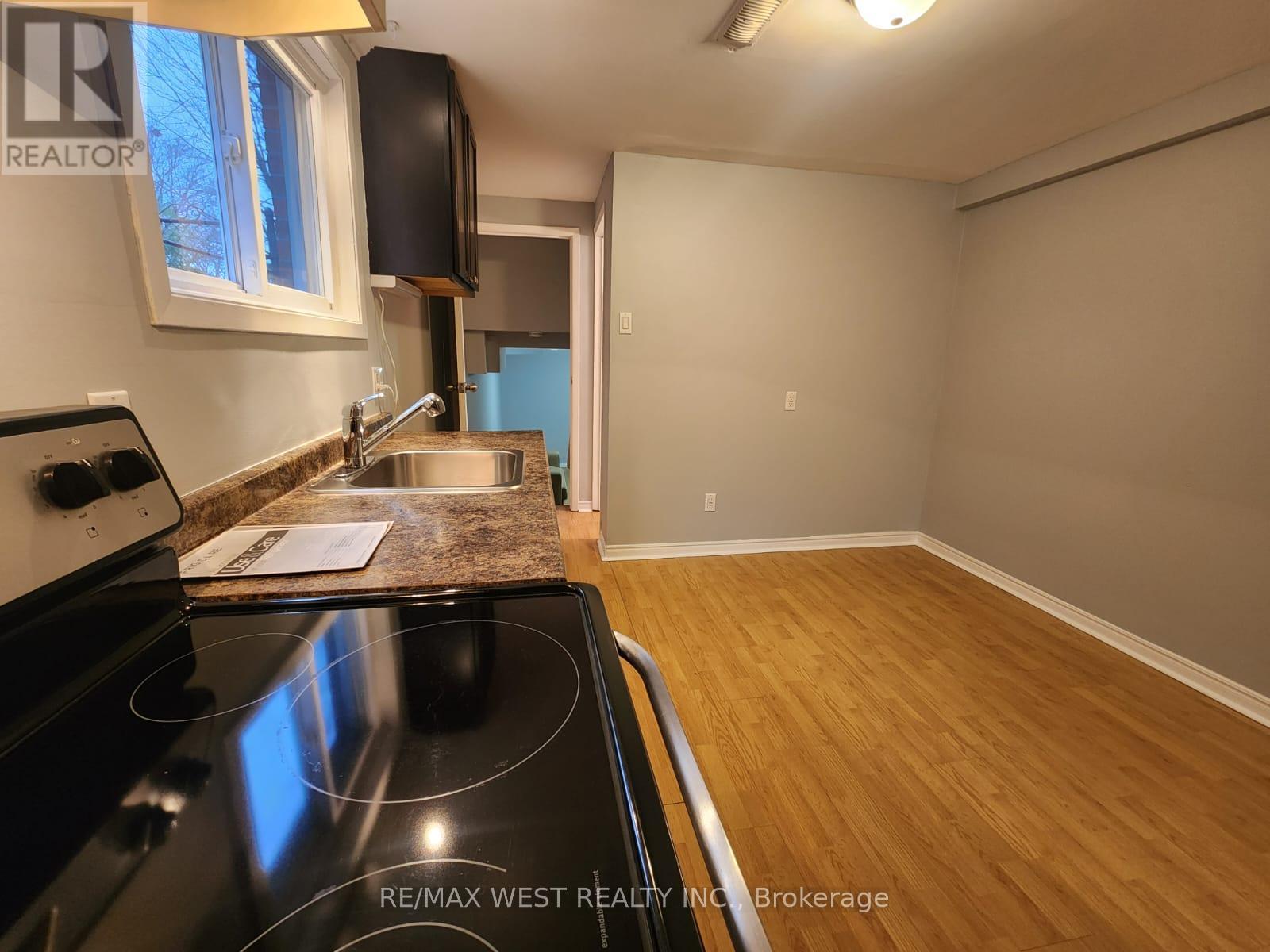 Basement - 4250 Jefton Crescent, Mississauga, Ontario  L5L 1Z3 - Photo 10 - W12583832