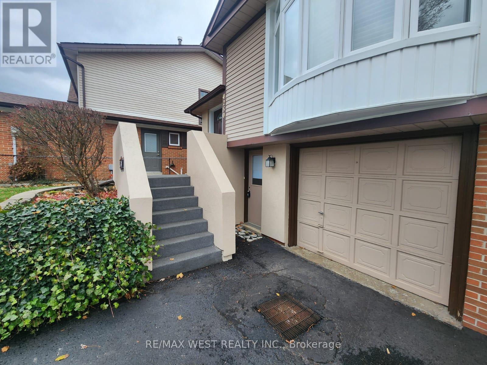 Basement - 4250 Jefton Crescent, Mississauga, Ontario  L5L 1Z3 - Photo 2 - W12583832
