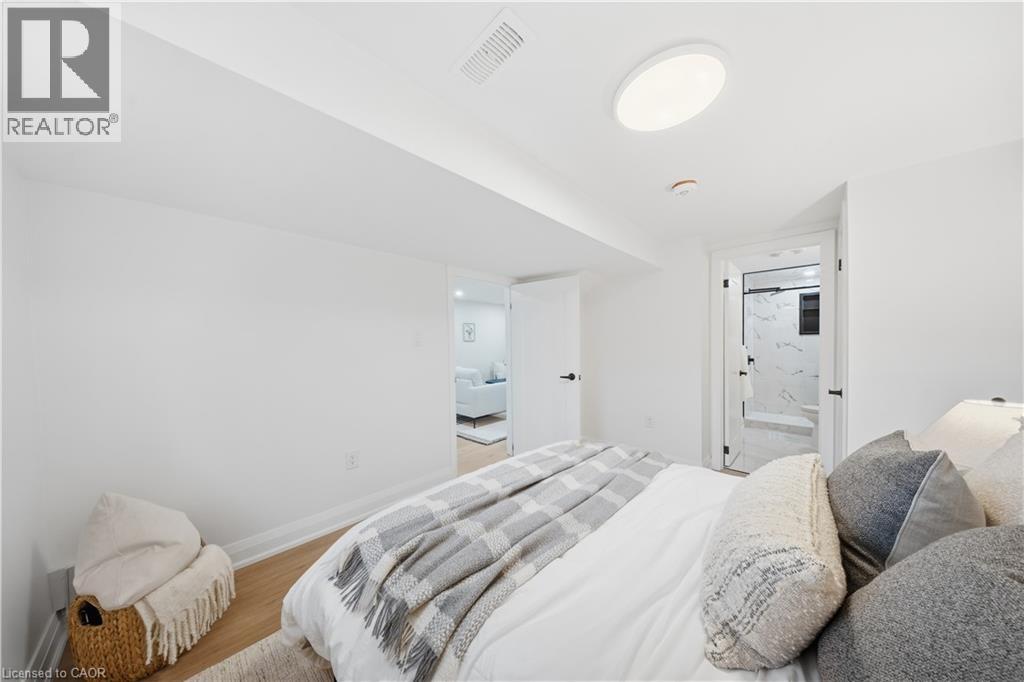 11 Garside Avenue S, Hamilton, Ontario  L8K 2V7 - Photo 26 - 40790795