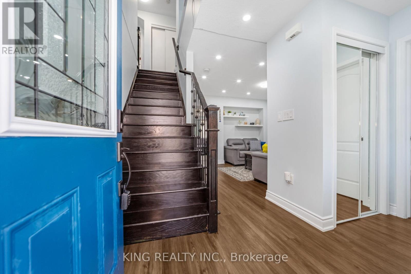 87 Fletcher Circle, Cambridge, Ontario  N3C 0B5 - Photo 4 - X12583840