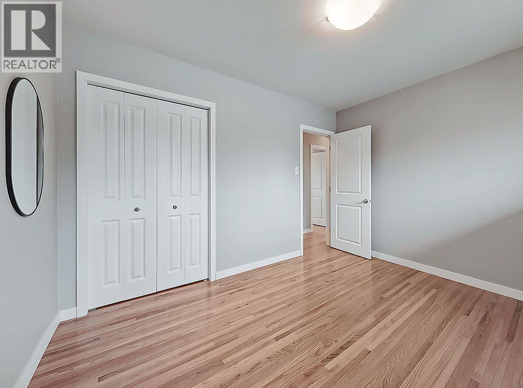 56 Glenpatrick Drive Sw, Calgary, Alberta  T3E 4L6 - Photo 11 - A2270072