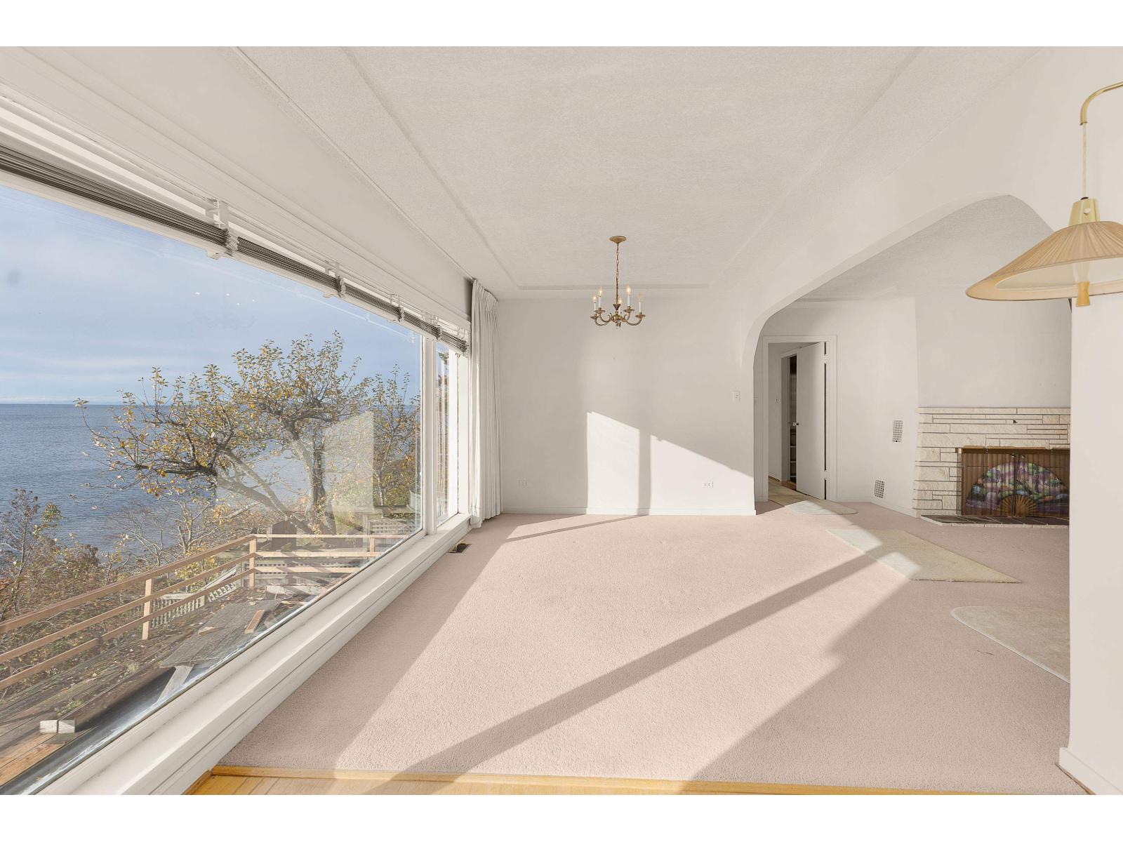 14458 Marine Drive, White Rock, British Columbia  V3S 1P6 - Photo 3 - R3070800