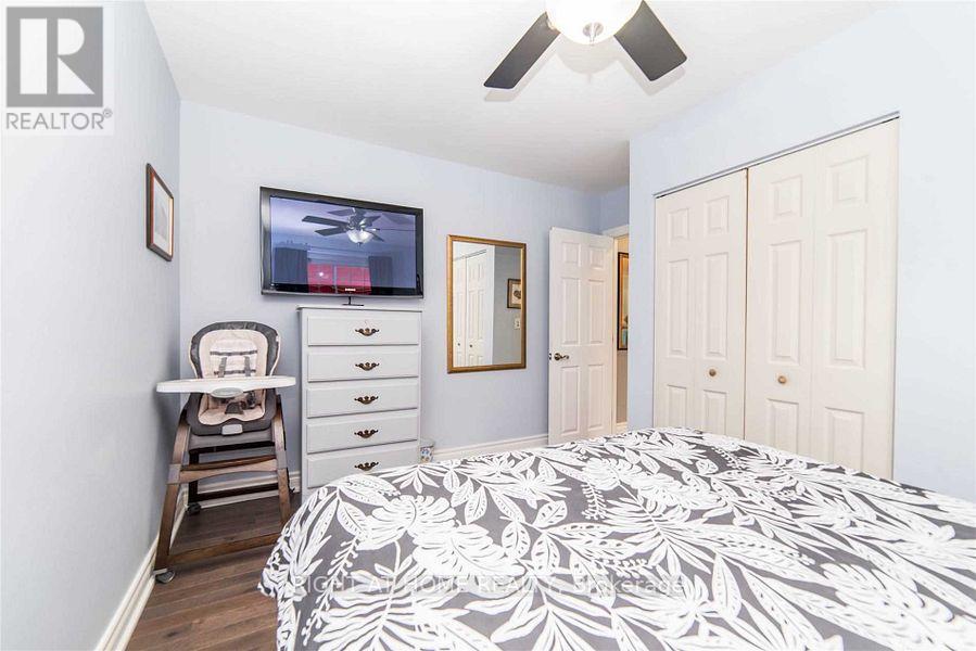 1094 Ronlea Avenue, Oshawa, Ontario  L1H 2X9 - Photo 8 - E12583880