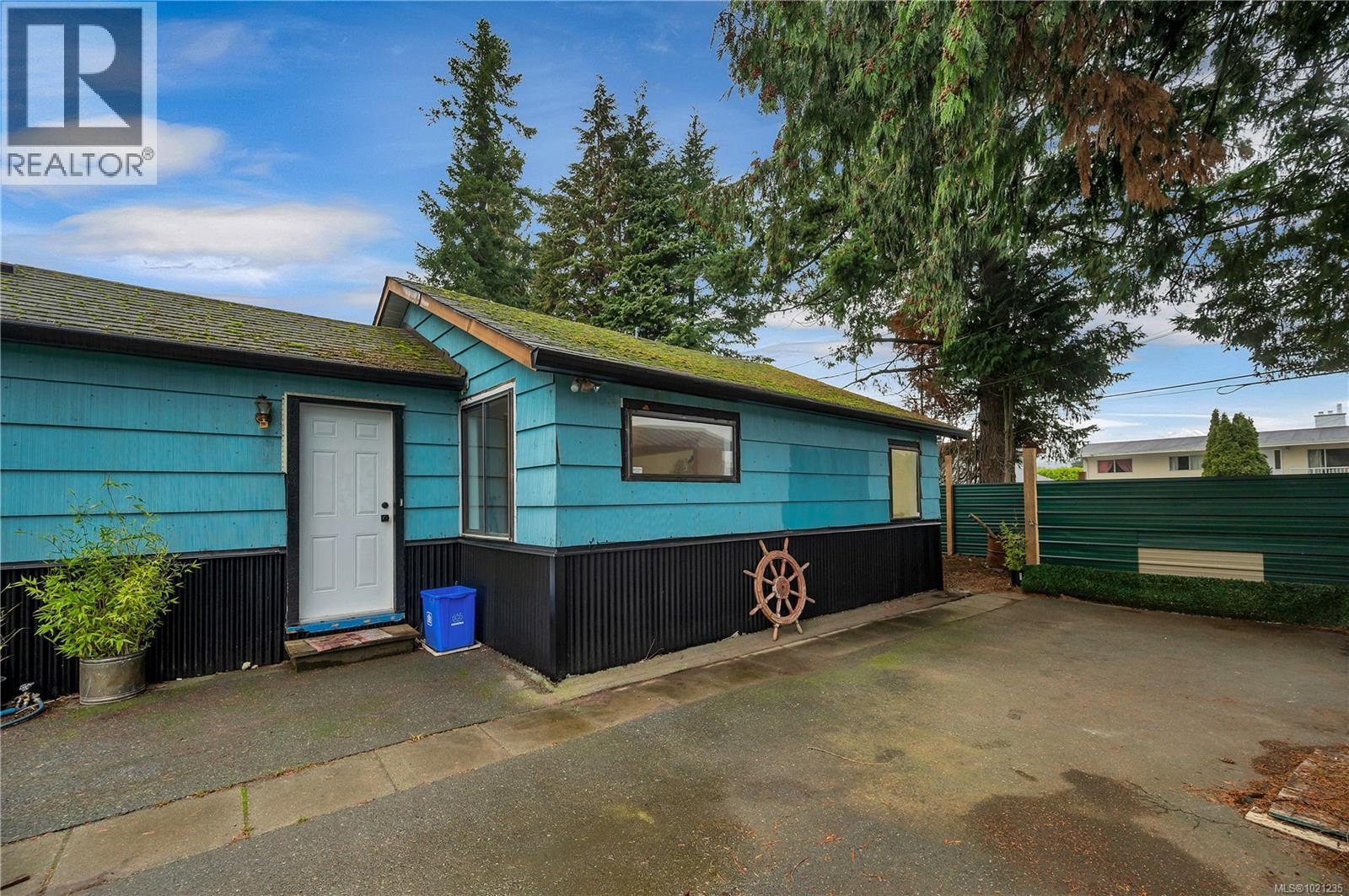 517 Dogwood St, Campbell River, British Columbia  V9W 2Y4 - Photo 2 - 1021235