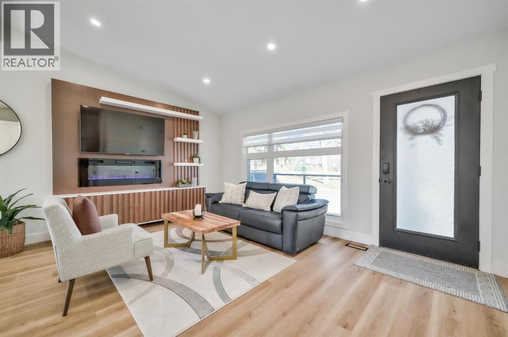 2003 Christie Road Nw, Calgary, Alberta  T2L 0V6 - Photo 3 - A2246469