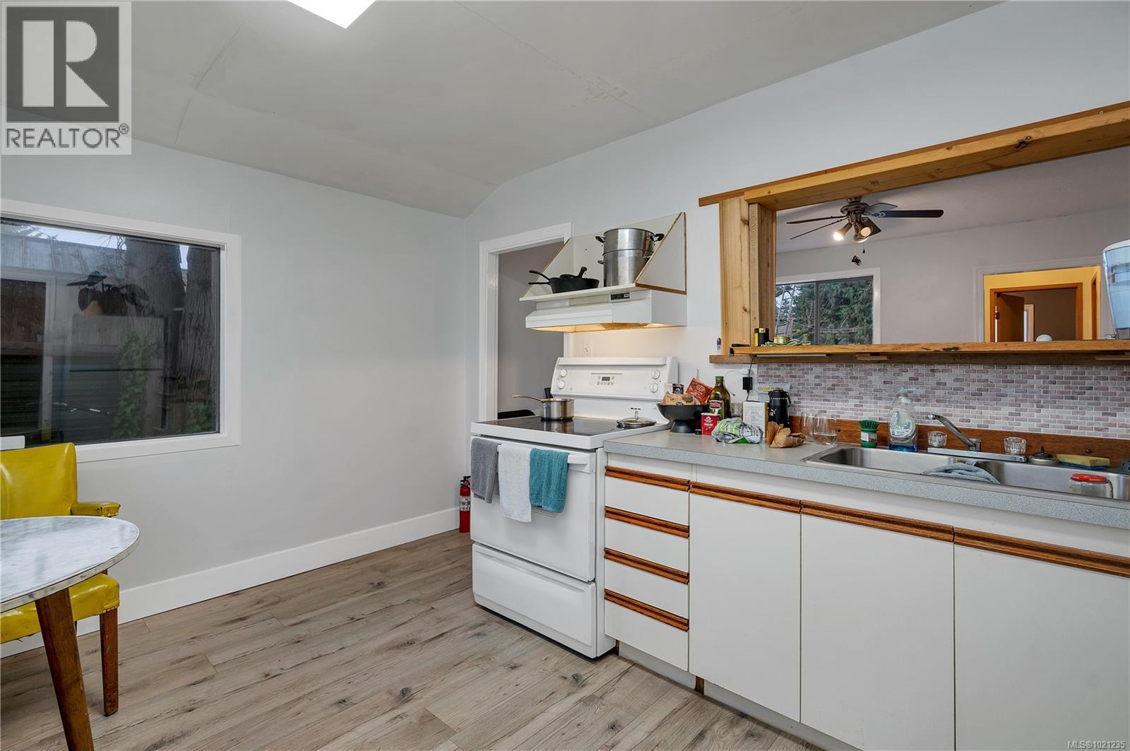 517 Dogwood St, Campbell River, British Columbia  V9W 2Y4 - Photo 6 - 1021235