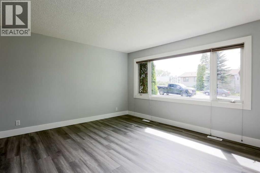 2620 38 Street Sw, Calgary, Alberta  T3E 3E8 - Photo 5 - A2262662