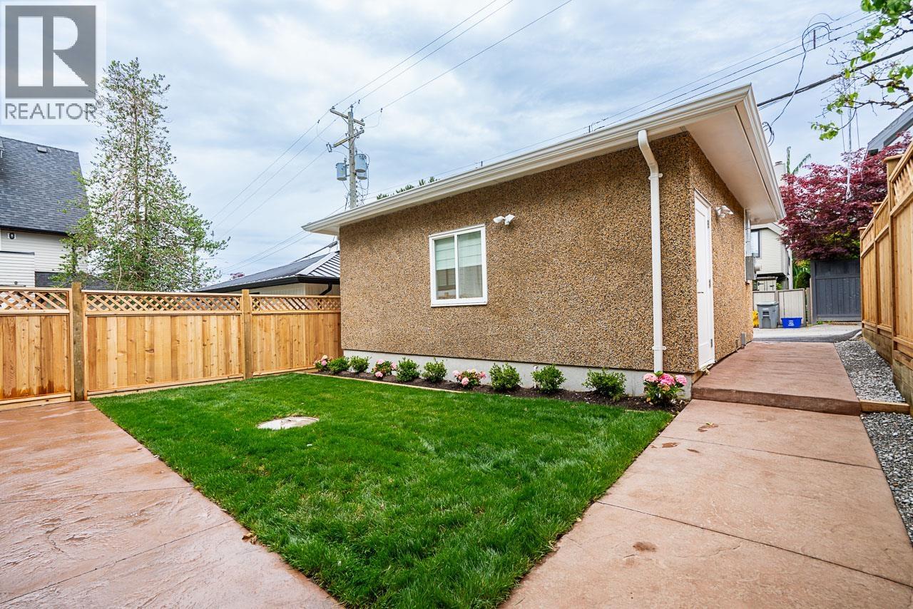 2561 W 2nd Avenue, Vancouver, British Columbia  V6K 1J7 - Photo 6 - R3070787