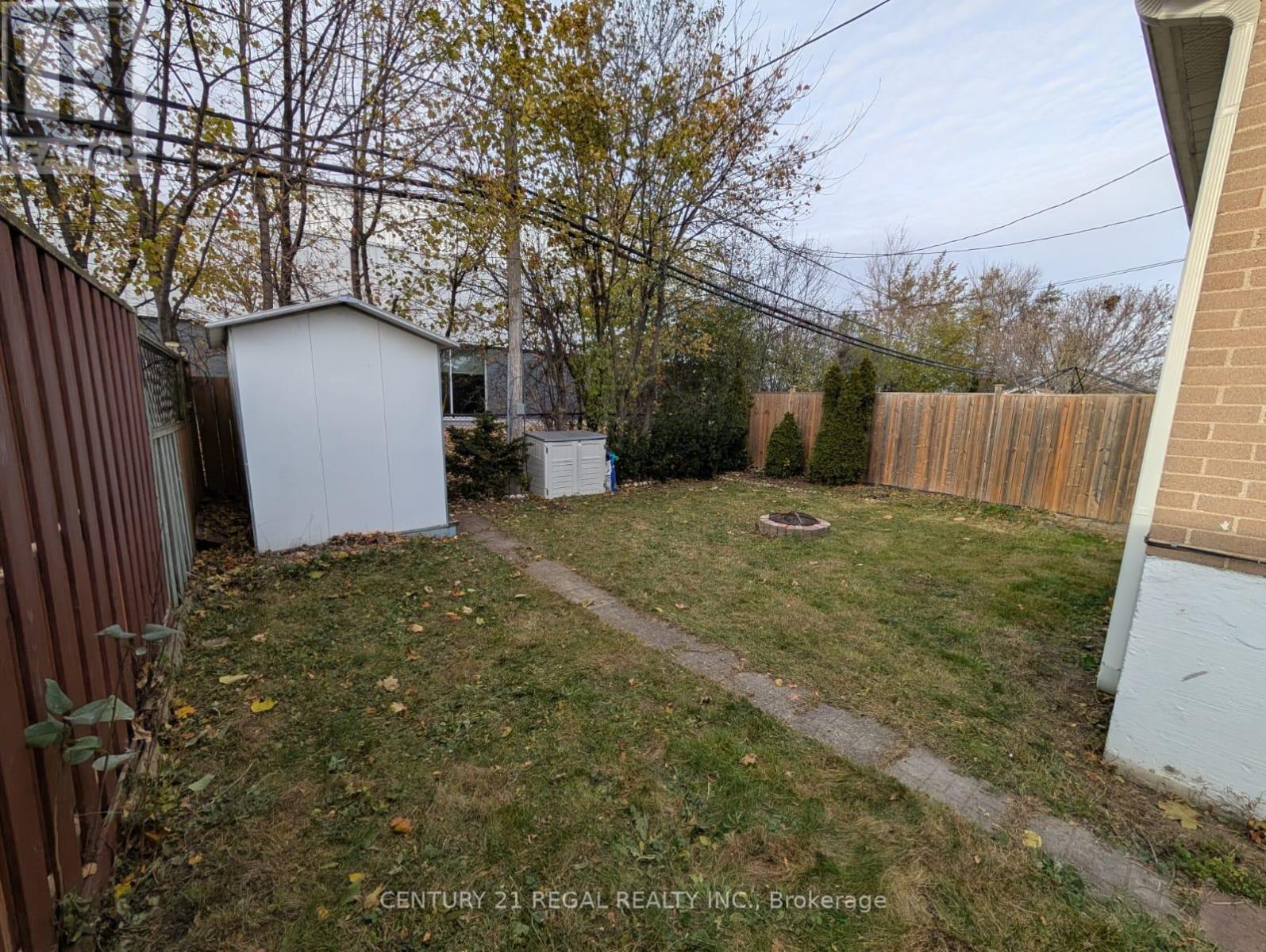 109 Brentwood Drive, Brampton, Ontario  L6T 1R1 - Photo 18 - W12583864