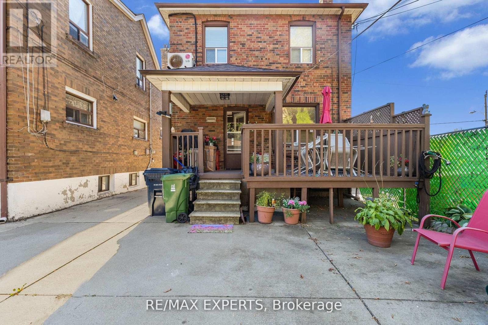 Lower - 114 Trowell Avenue, Toronto, Ontario  M6M 1L7 - Photo 28 - W12583870