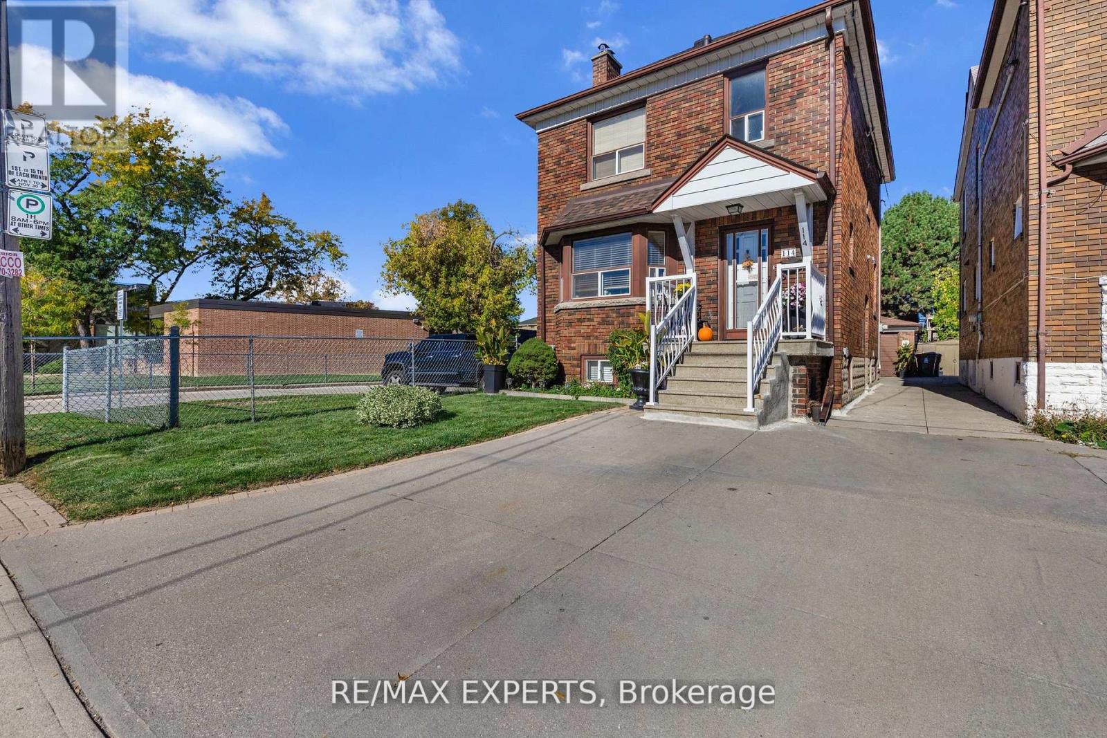 Lower - 114 Trowell Avenue, Toronto, Ontario  M6M 1L7 - Photo 4 - W12583870