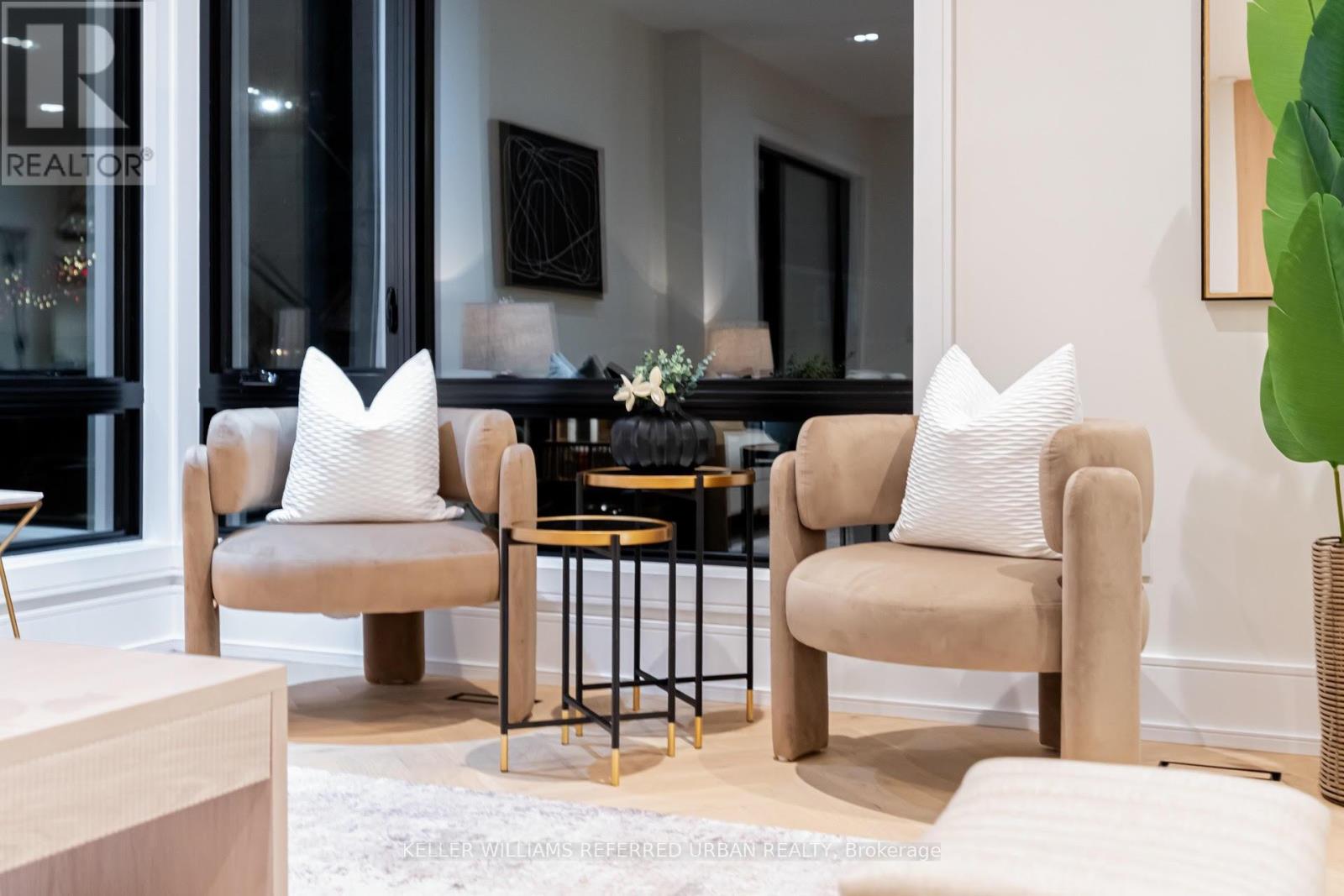 33 Twelfth Street, Toronto, Ontario M8V 3G8 - Photo 8 - W12583874