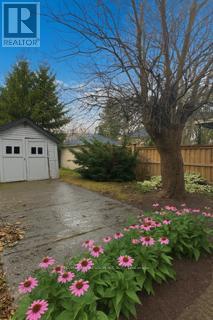 40 Warren Crescent, Toronto, Ontario  M6S 4S2 - Photo 13 - W12583882