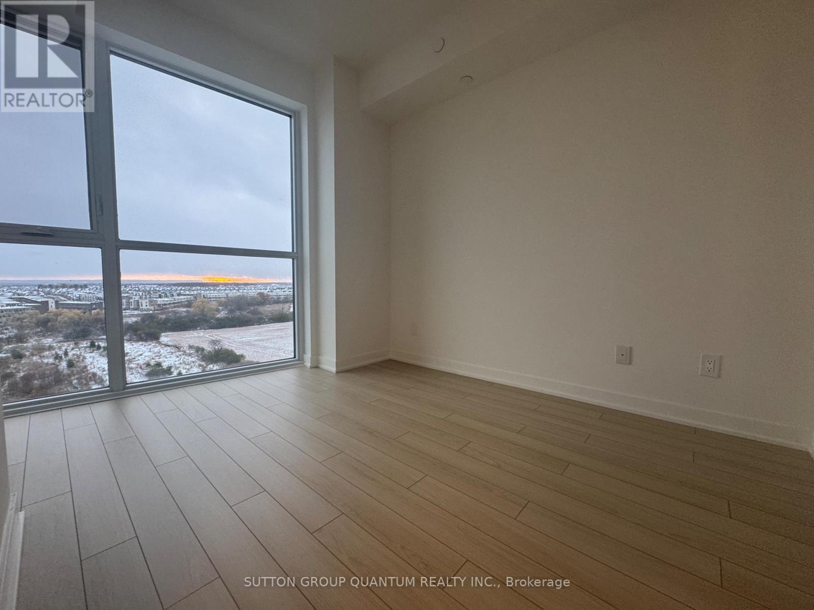 1010 - 3071 Trafalgar Road, Oakville, Ontario L6H 8C6 - Photo 15 - W12531514