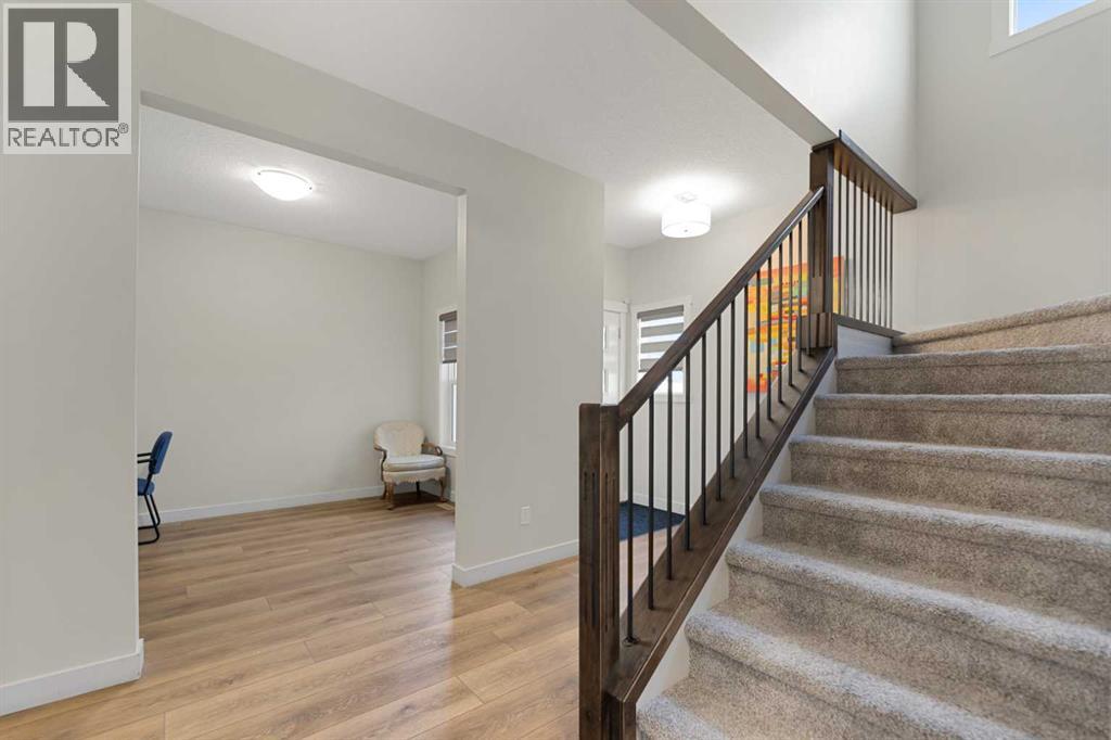 7 Homestead Circle Ne, Calgary, Alberta  T3J 5R6 - Photo 7 - A2272001