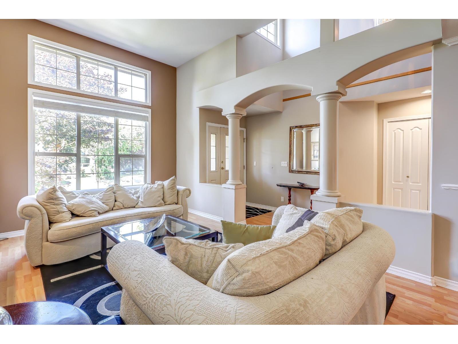 16932 60a Avenue, Surrey, British Columbia  V3S 8X5 - Photo 3 - R3058079