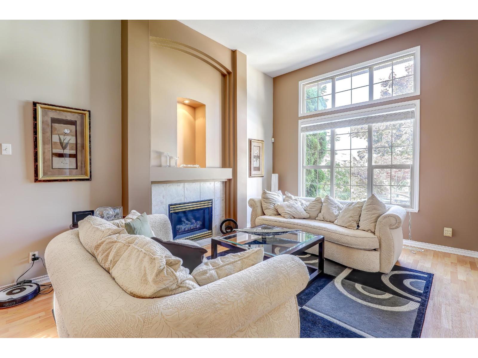 16932 60a Avenue, Surrey, British Columbia  V3S 8X5 - Photo 4 - R3058079