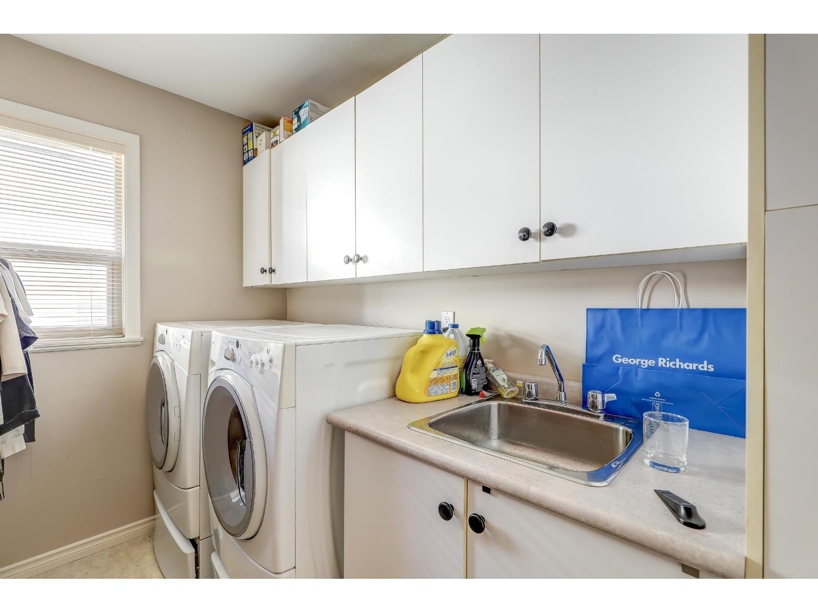 16932 60a Avenue, Surrey, British Columbia  V3S 8X5 - Photo 9 - R3058079