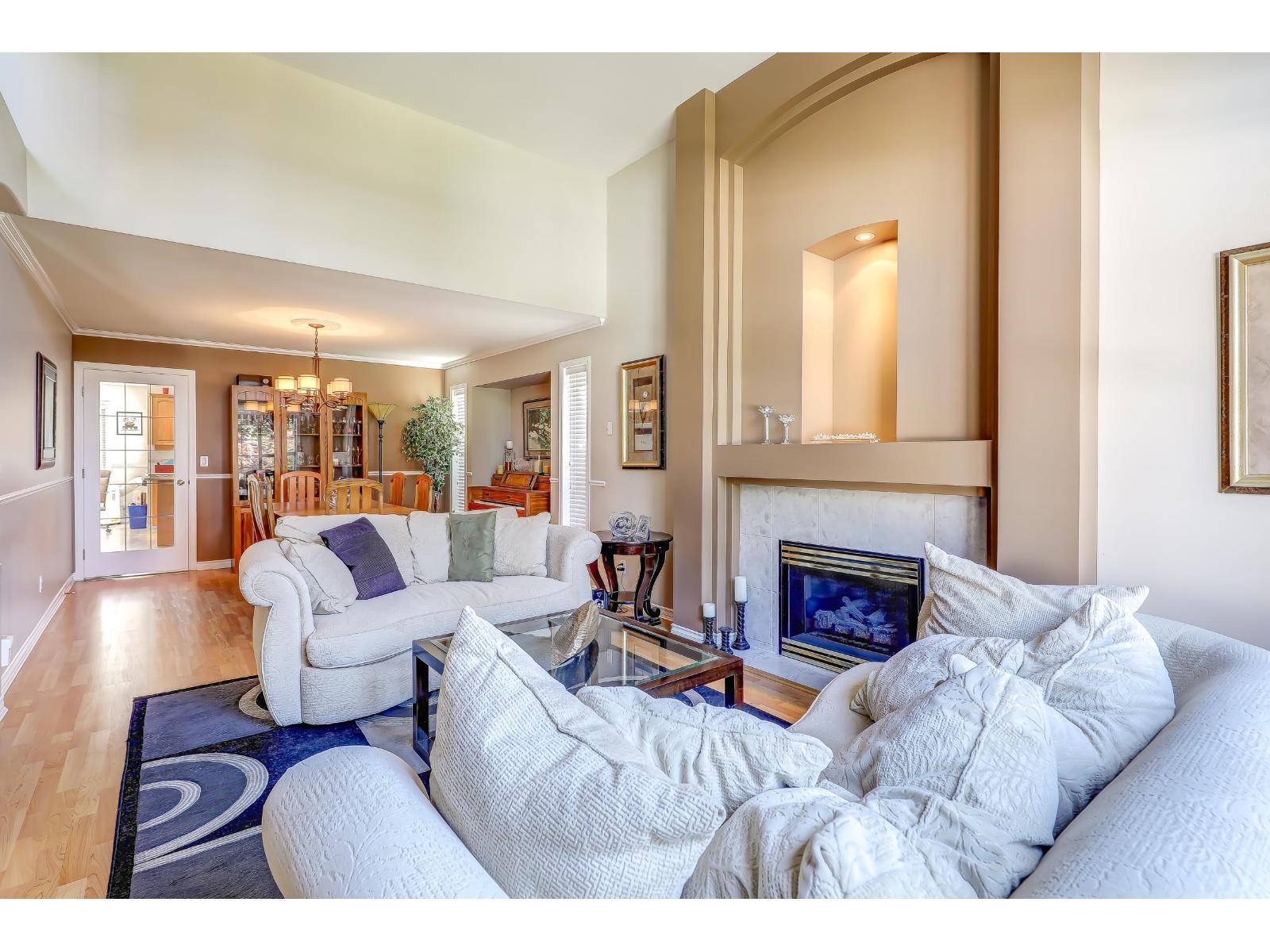 16932 60a Avenue, Surrey, British Columbia  V3S 8X5 - Photo 5 - R3058079