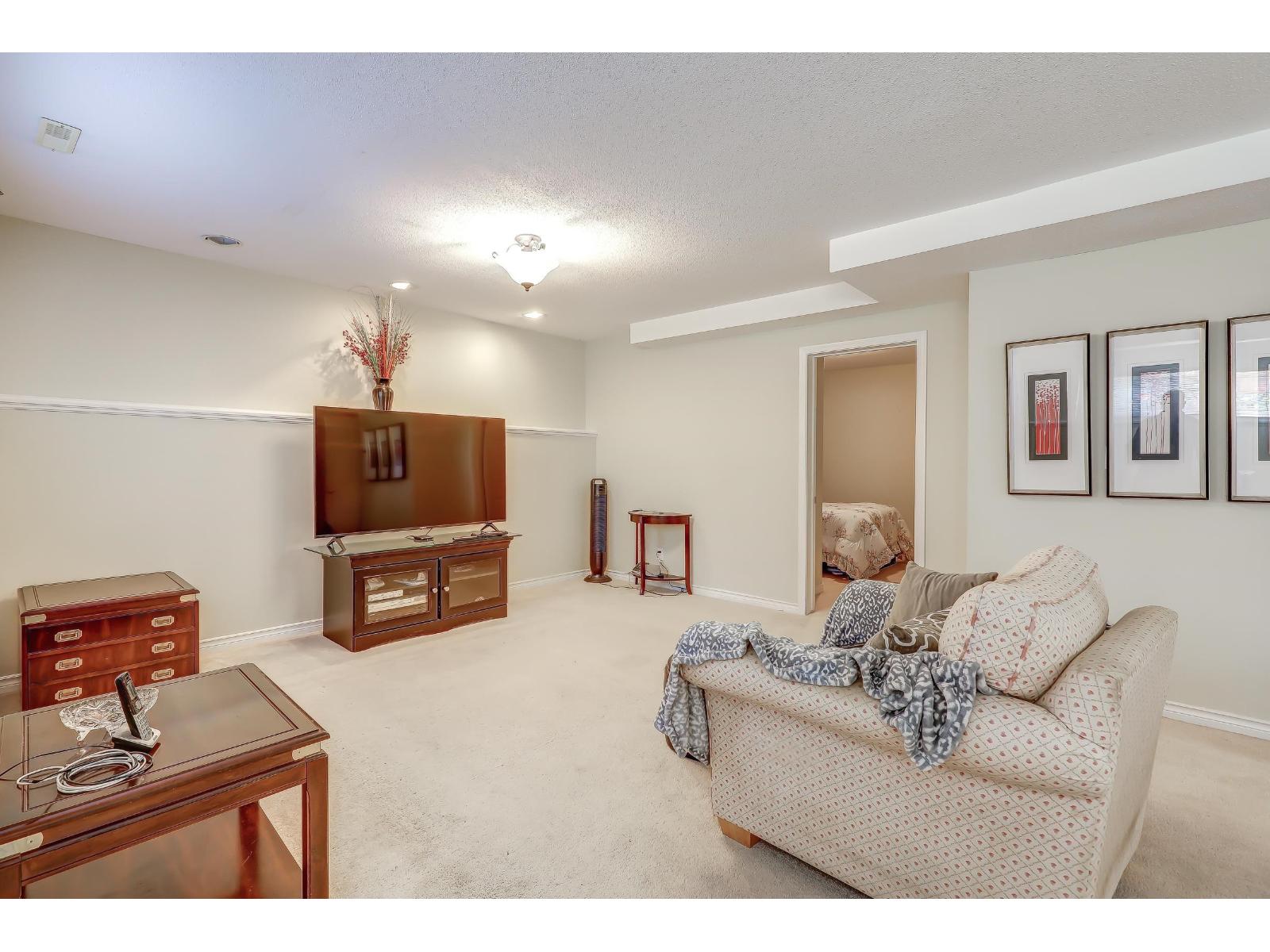 16932 60a Avenue, Surrey, British Columbia  V3S 8X5 - Photo 37 - R3058079