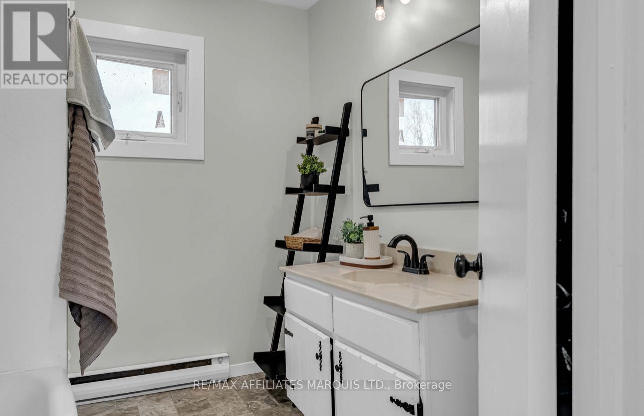 413 Cumberland Street, Cornwall, Ontario  K6J 4J2 - Photo 24 - X12546282