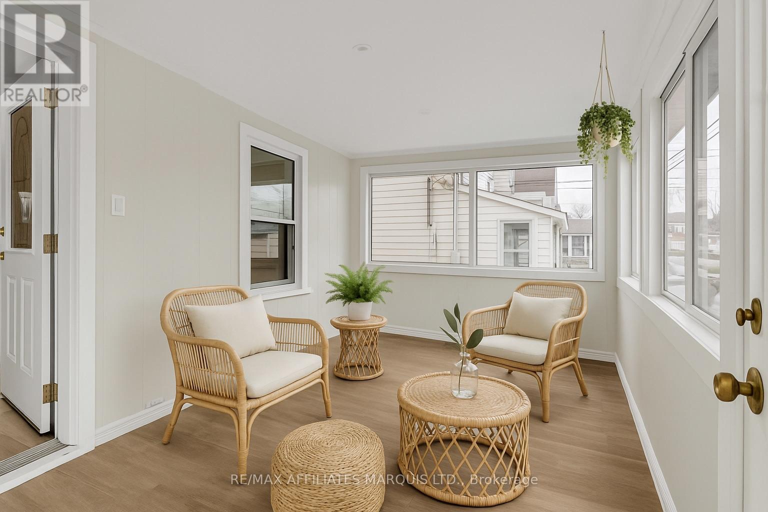 413 Cumberland Street, Cornwall, Ontario  K6J 4J2 - Photo 3 - X12546282