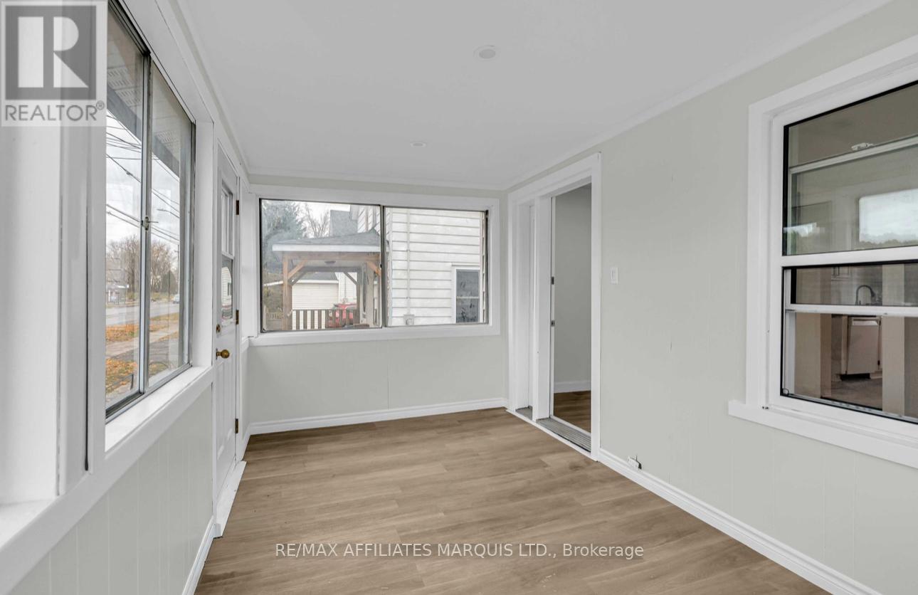 413 Cumberland Street, Cornwall, Ontario  K6J 4J2 - Photo 5 - X12546282