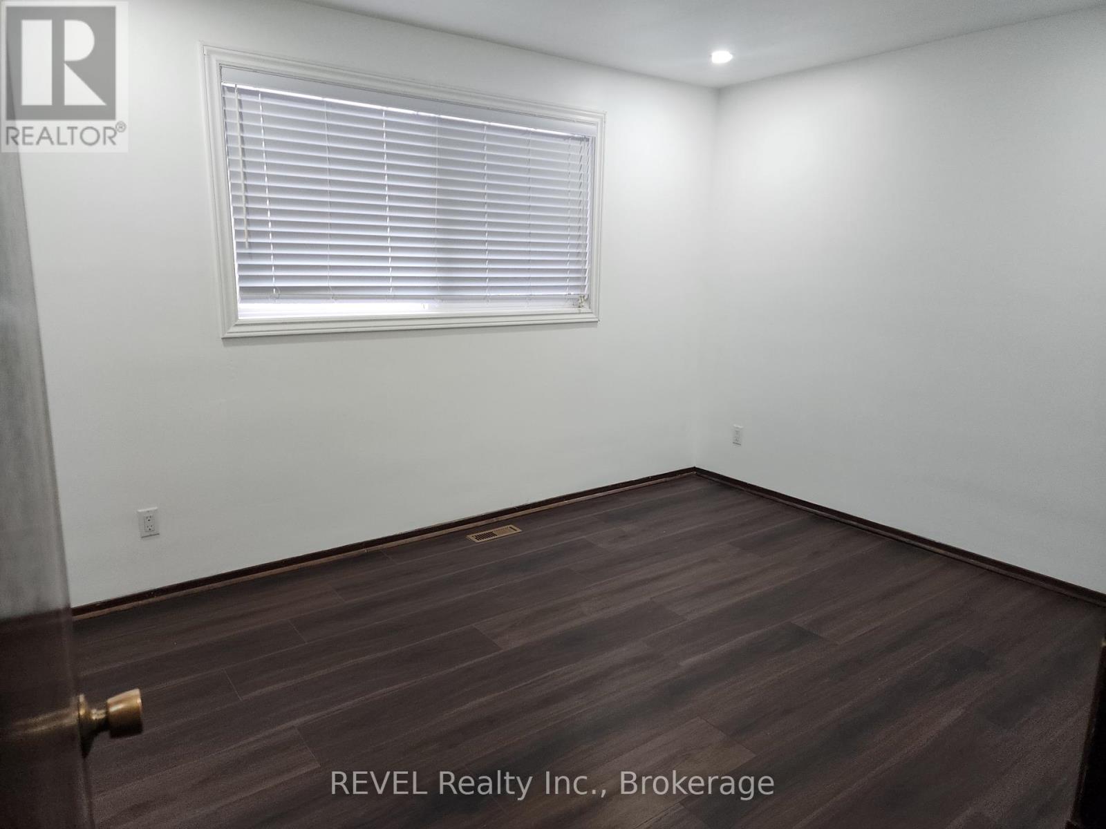 747 Parkdale Avenue E, Fort Erie, Ontario  L2A 5B7 - Photo 19 - X12549782