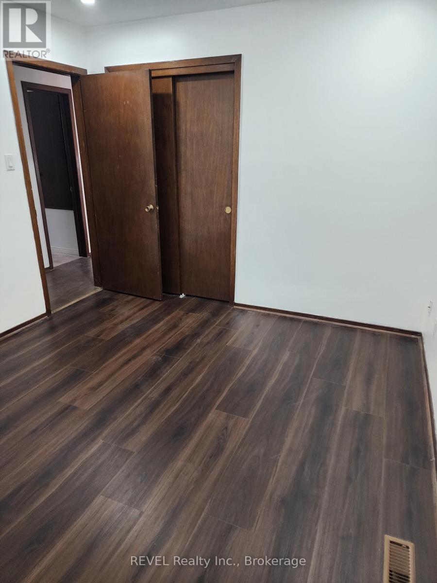 747 Parkdale Avenue E, Fort Erie, Ontario  L2A 5B7 - Photo 22 - X12549782