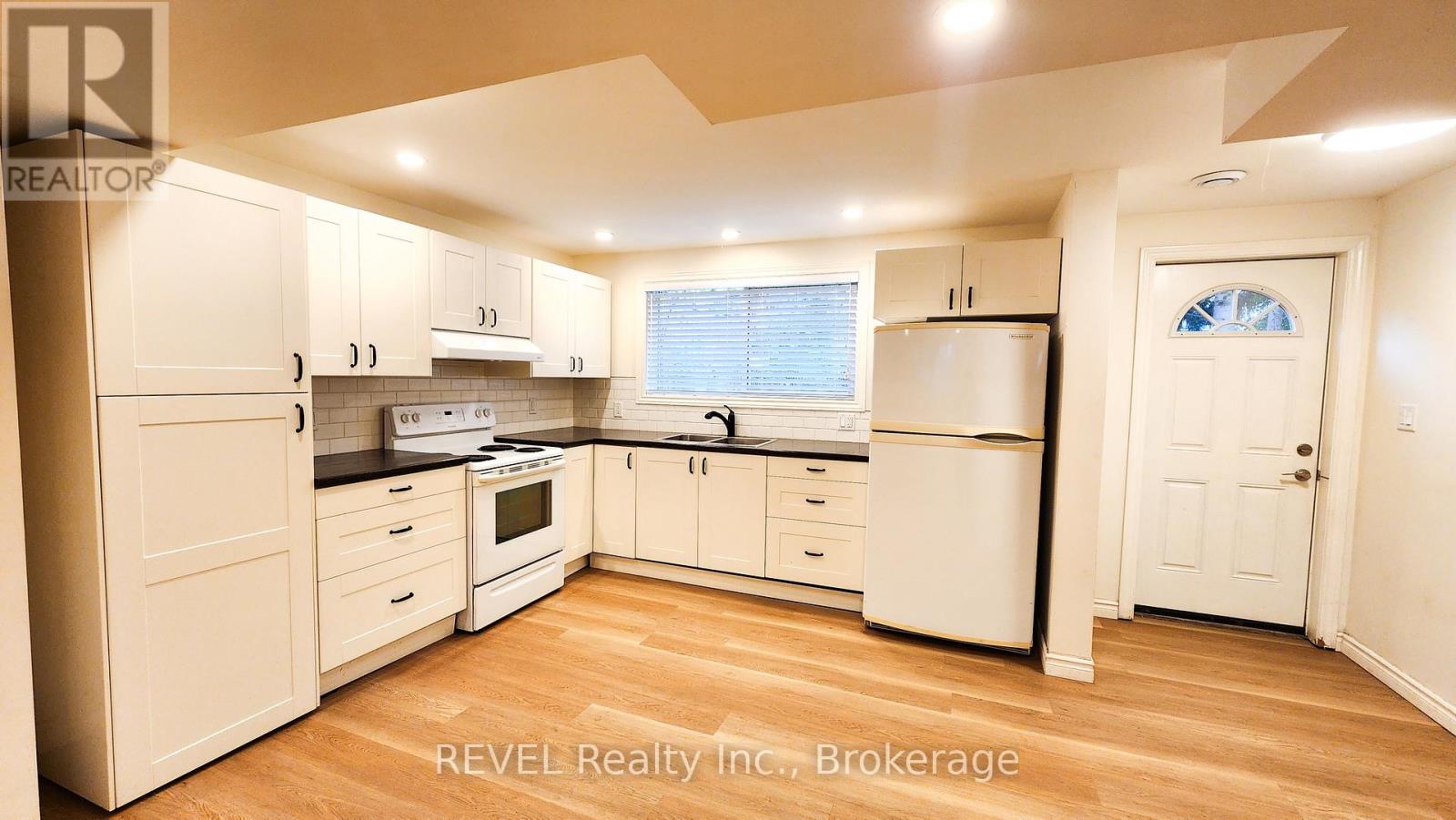 747 Parkdale Avenue E, Fort Erie, Ontario  L2A 5B7 - Photo 6 - X12549782