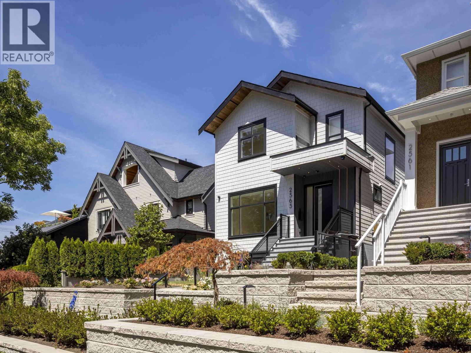 2565 W 2nd Avenue, Vancouver, British Columbia  V6K 1J7 - Photo 2 - R3070801