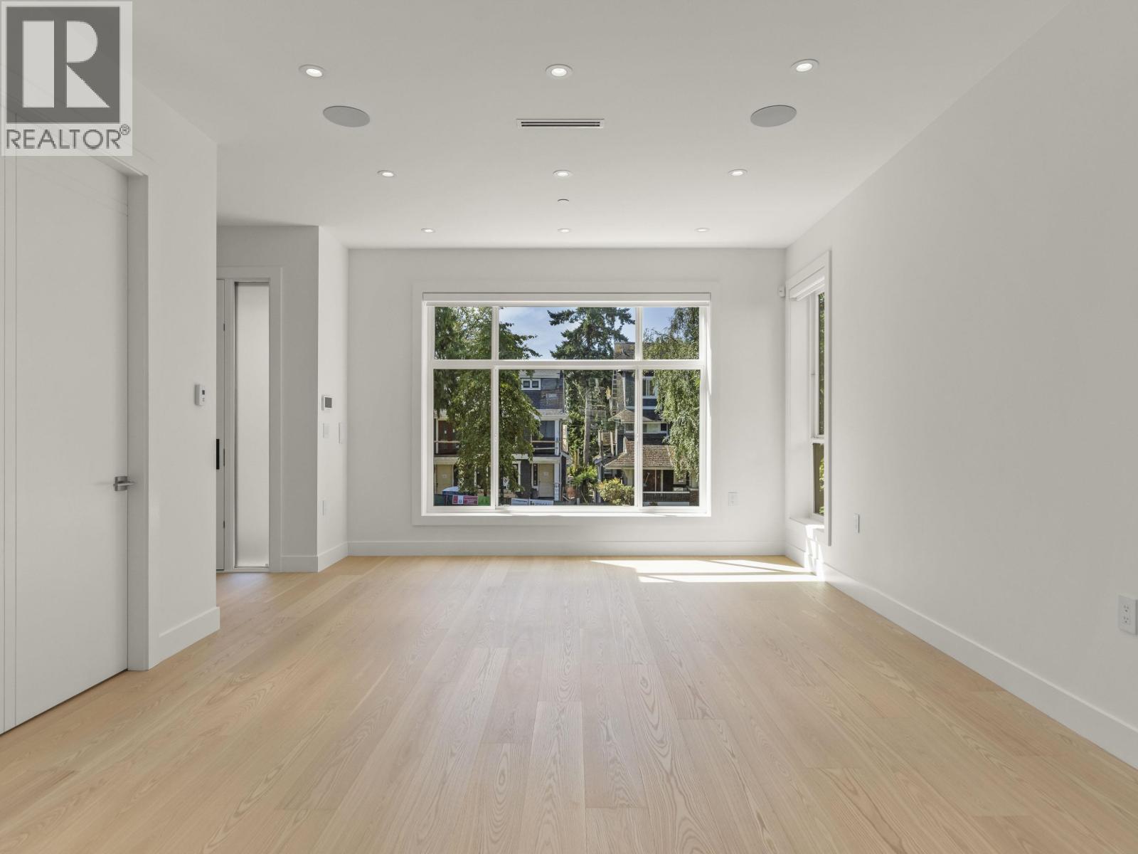 2565 W 2nd Avenue, Vancouver, British Columbia  V6K 1J7 - Photo 6 - R3070801