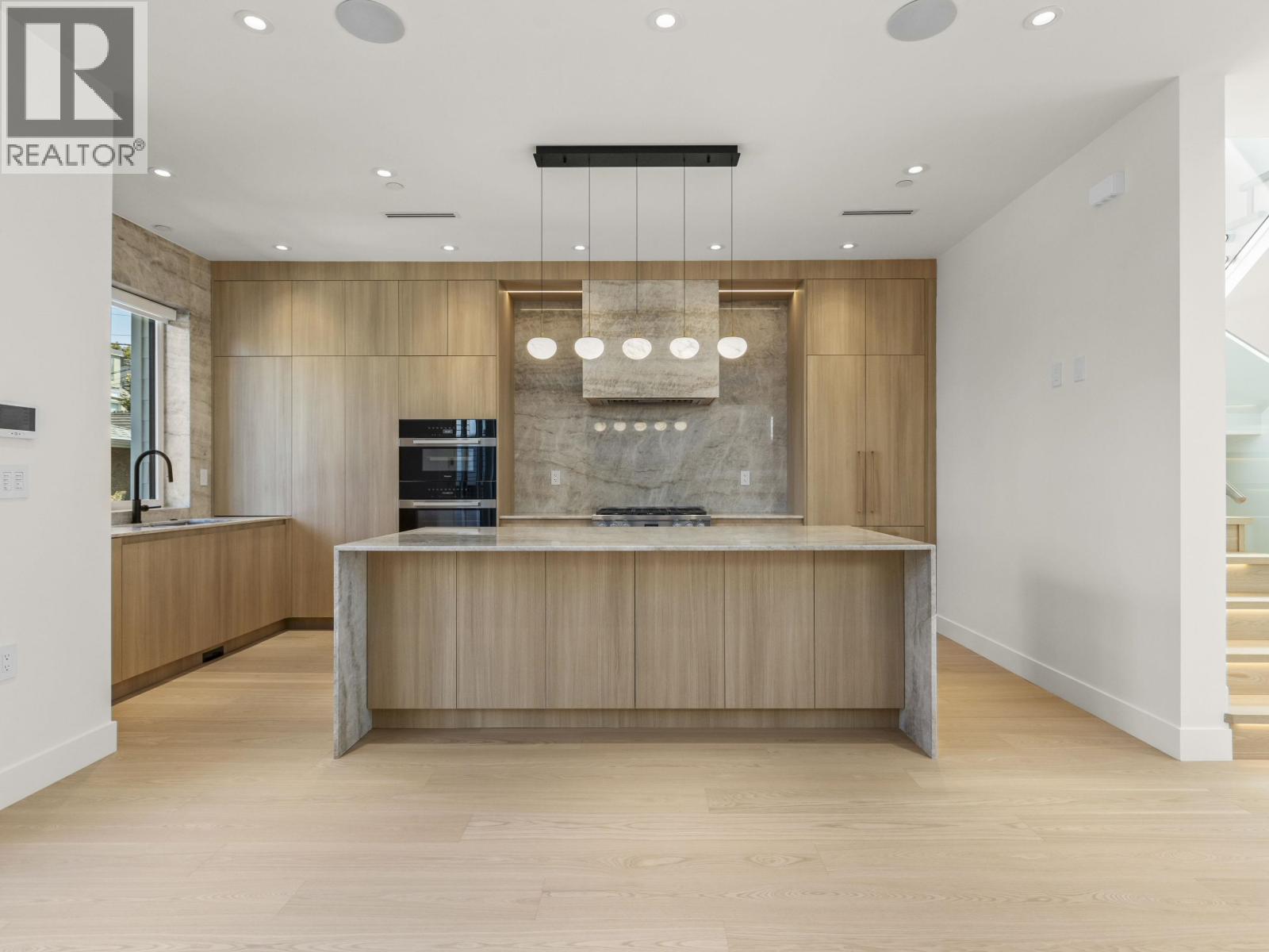 2565 W 2nd Avenue, Vancouver, British Columbia  V6K 1J7 - Photo 12 - R3070801