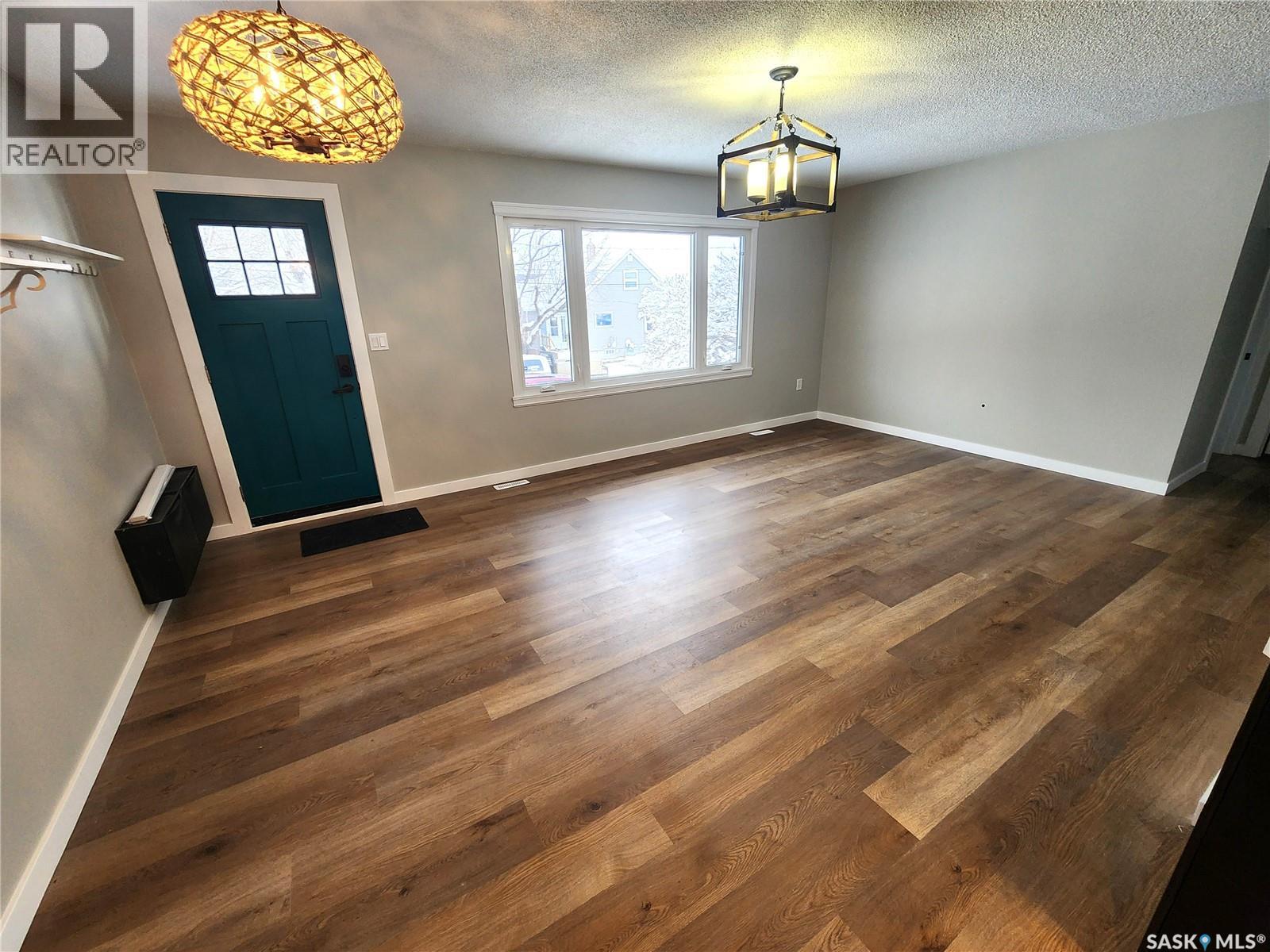 1533 Young Street, Estevan, Saskatchewan  S4A 0J5 - Photo 3 - SK024816