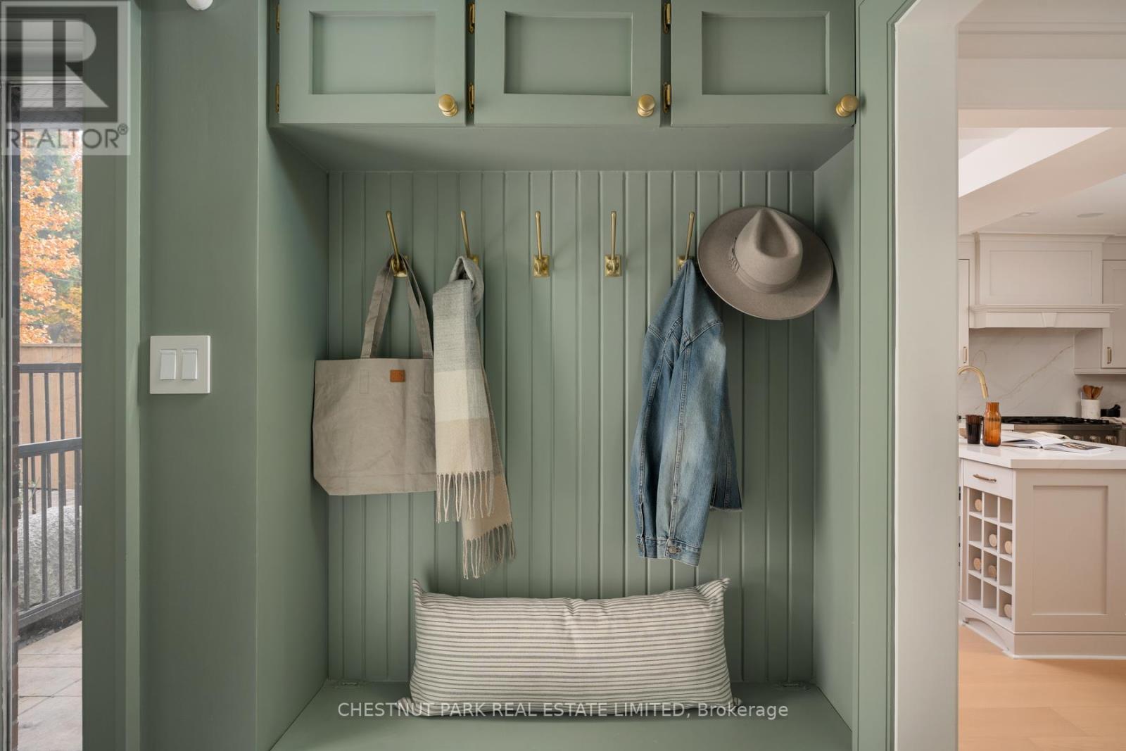 35 Weybourne Crescent, Toronto, Ontario M4N 2R4 - Photo 16 - C12581708