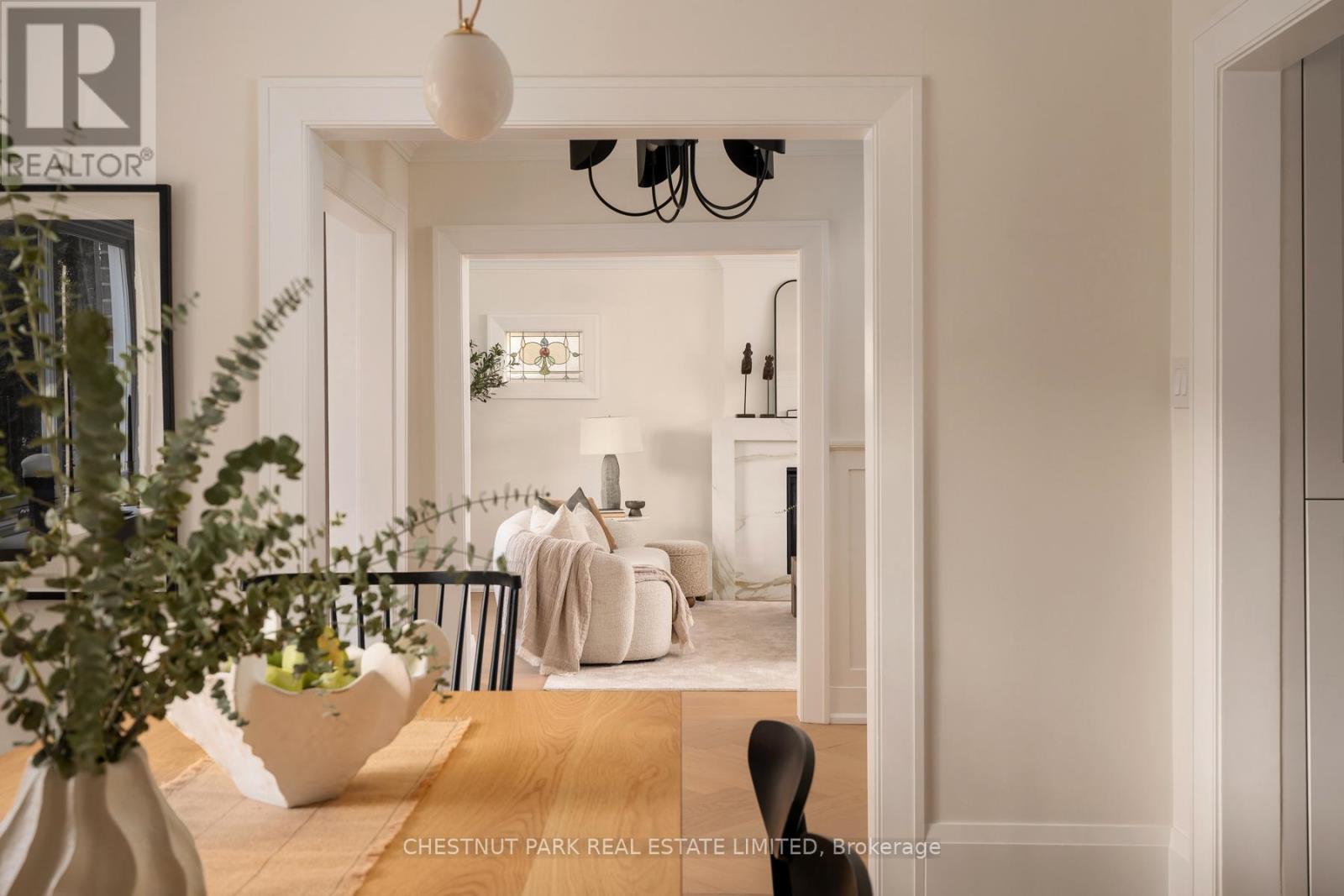 35 Weybourne Crescent, Toronto, Ontario M4N 2R4 - Photo 8 - C12581708