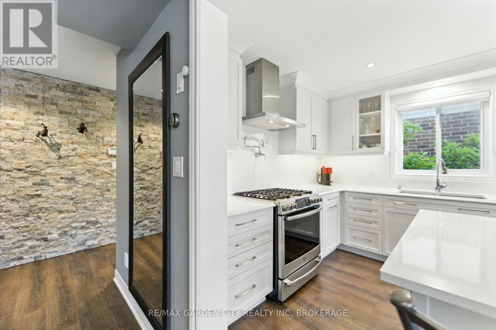 6456 Armelina Crescent, Niagara Falls, Ontario  L2H 0B4 - Photo 7 - X12325150