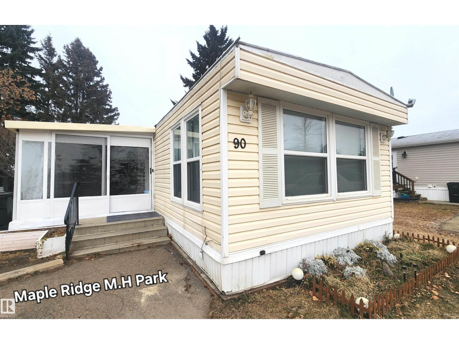 90 Rim Rd Nw Nw, Edmonton, Alberta  T6P 1C5 - Photo 1 - E4466919